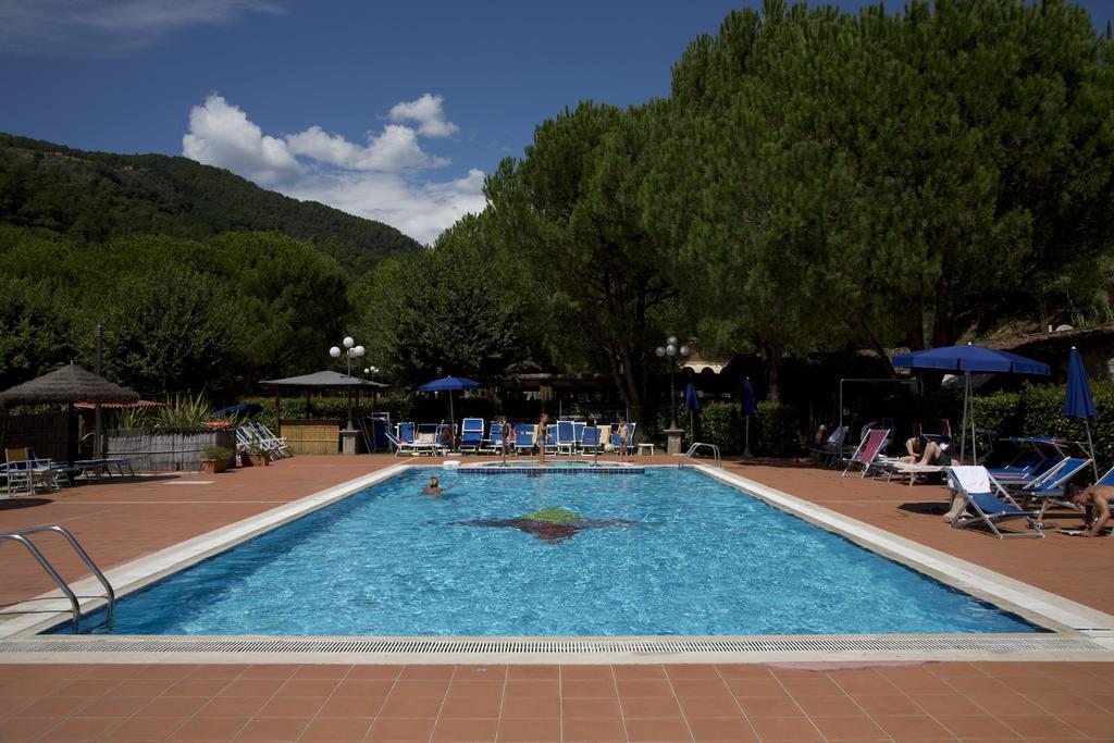 Villaggio Albergo San Lorenzo E Santa Caterina Pescia Exterior foto